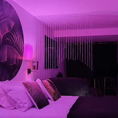 Naturist Deluxe - Le Boudoir Heliopolis