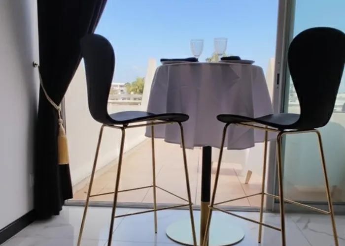 Naturist Deluxe - Le Boudoir Heliopolis Agde